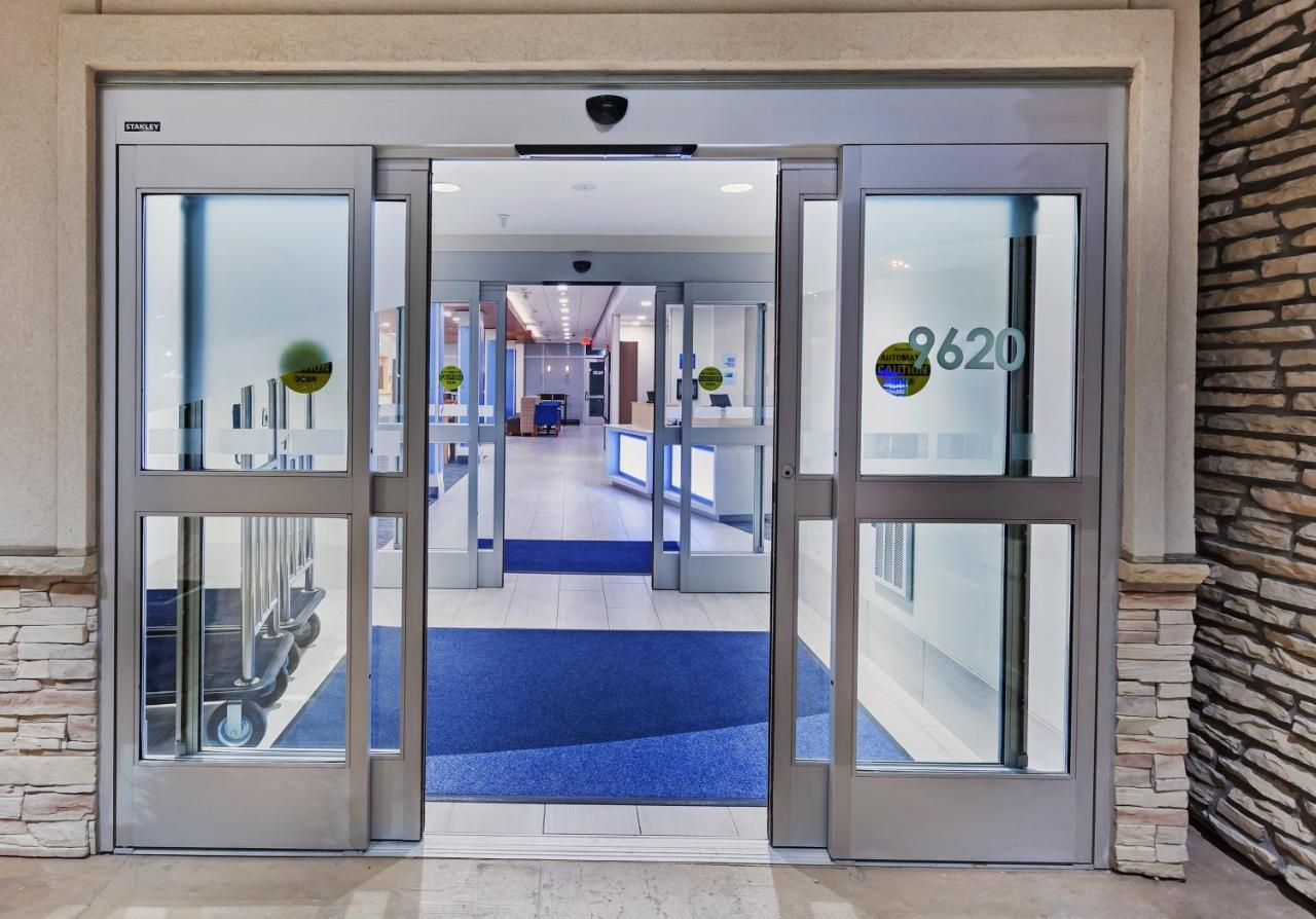 Express & - - Overland Park Area By Ihg Hotel