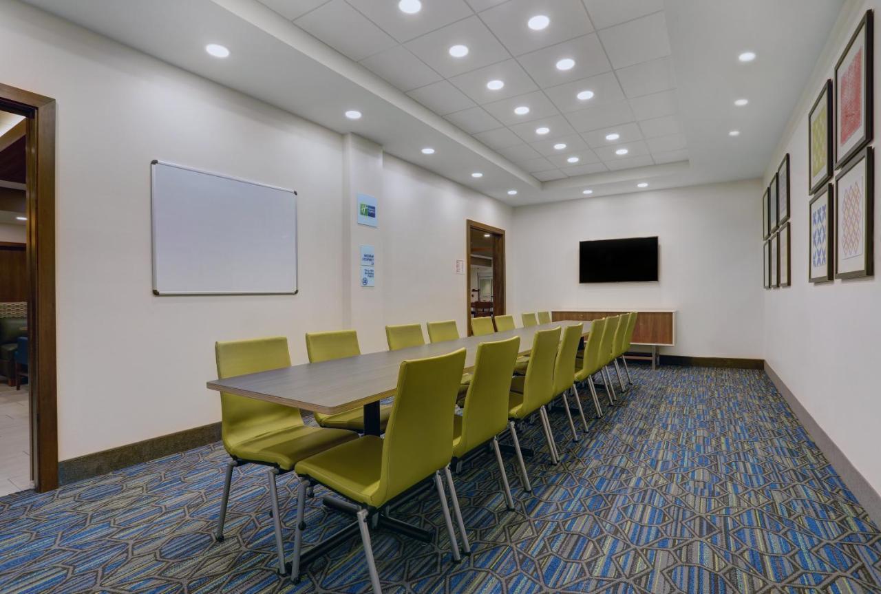 Express & - - Overland Park Area By Ihg Hotel Lenexa