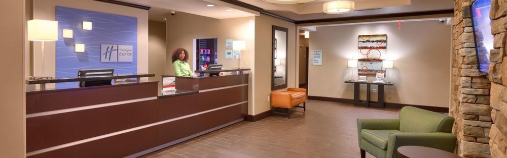 Hotel Express & - - Overland Park Area By Ihg Lenexa