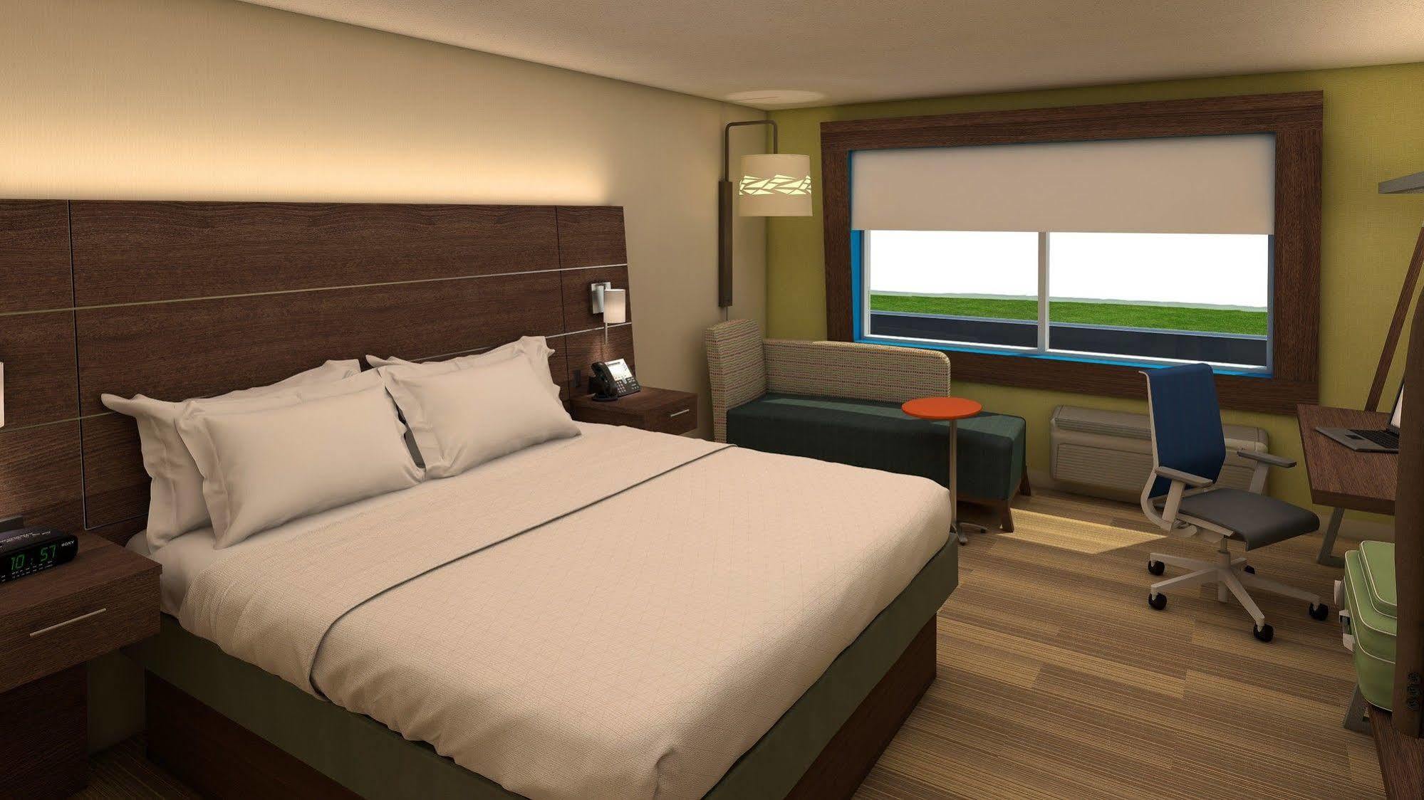 Express & - - Overland Park Area By Ihg Lenexa