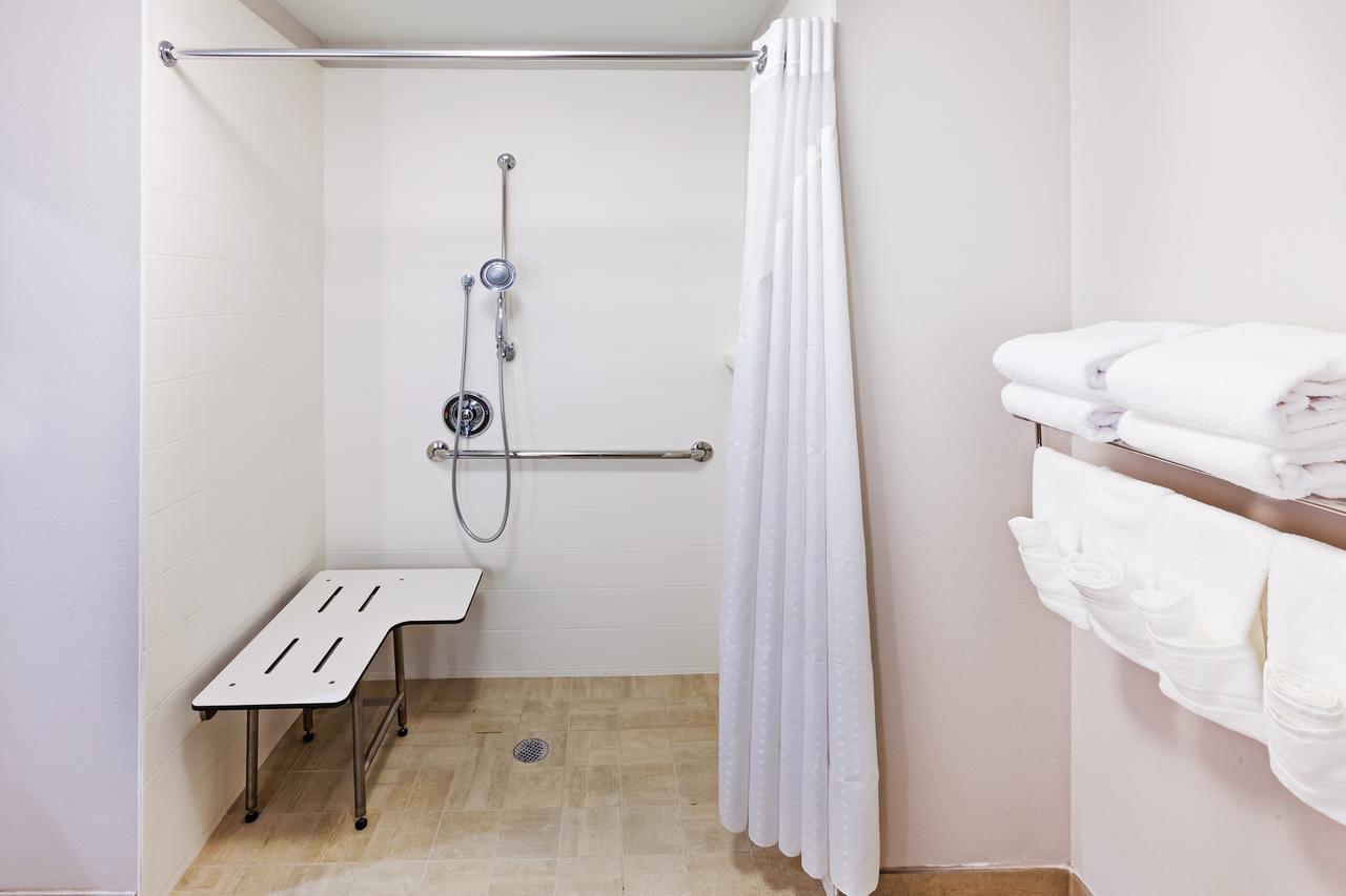 Express & - - Overland Park Area By Ihg Hotel Lenexa