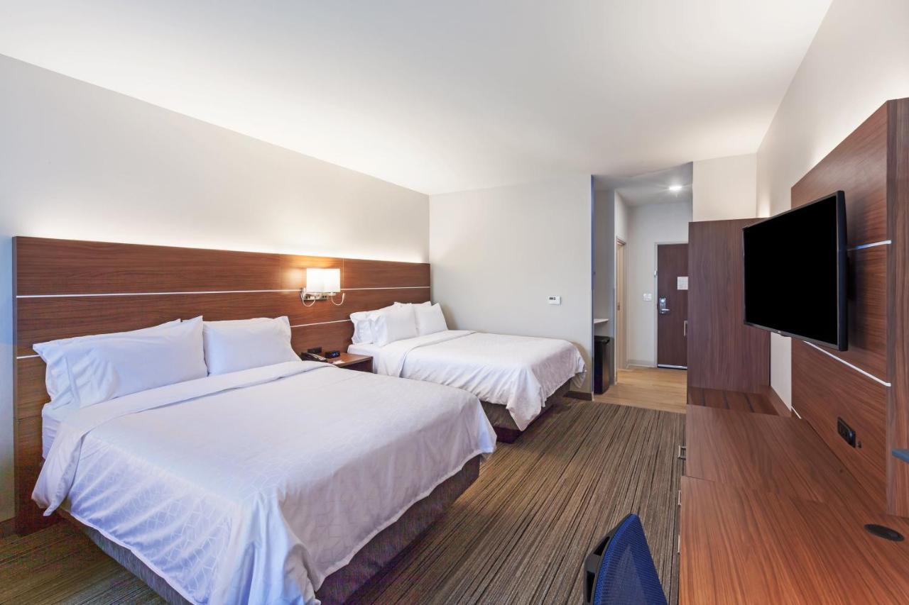 Express & - - Overland Park Area By Ihg 3*